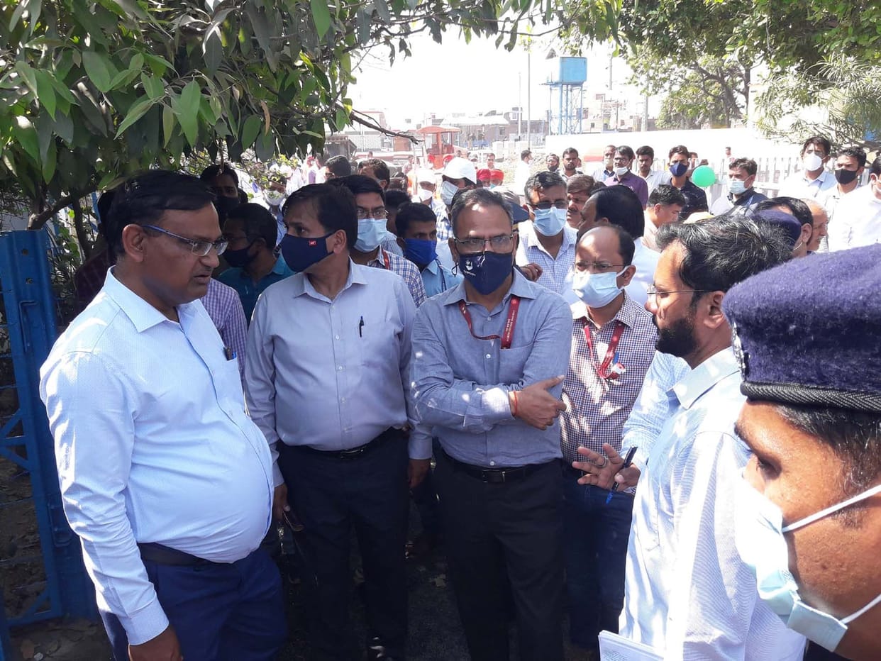 auraiya news,Trains will stop on the basis of income
