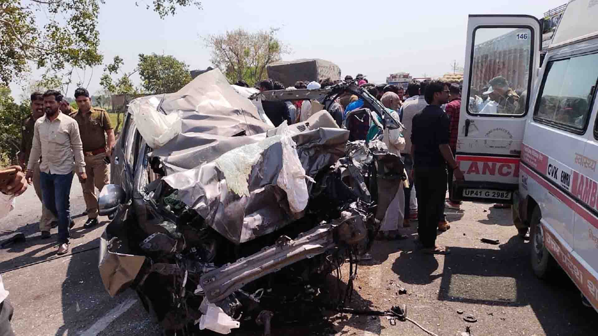 Big road accident in Etawah up, six people died