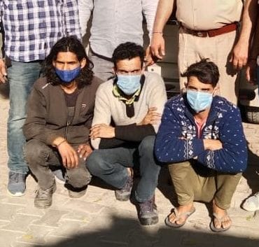 Three accused in charas smuggling case and arrested