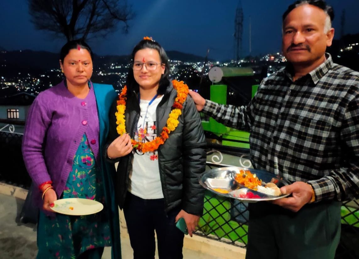 Lipika Returned Back From Ukrain