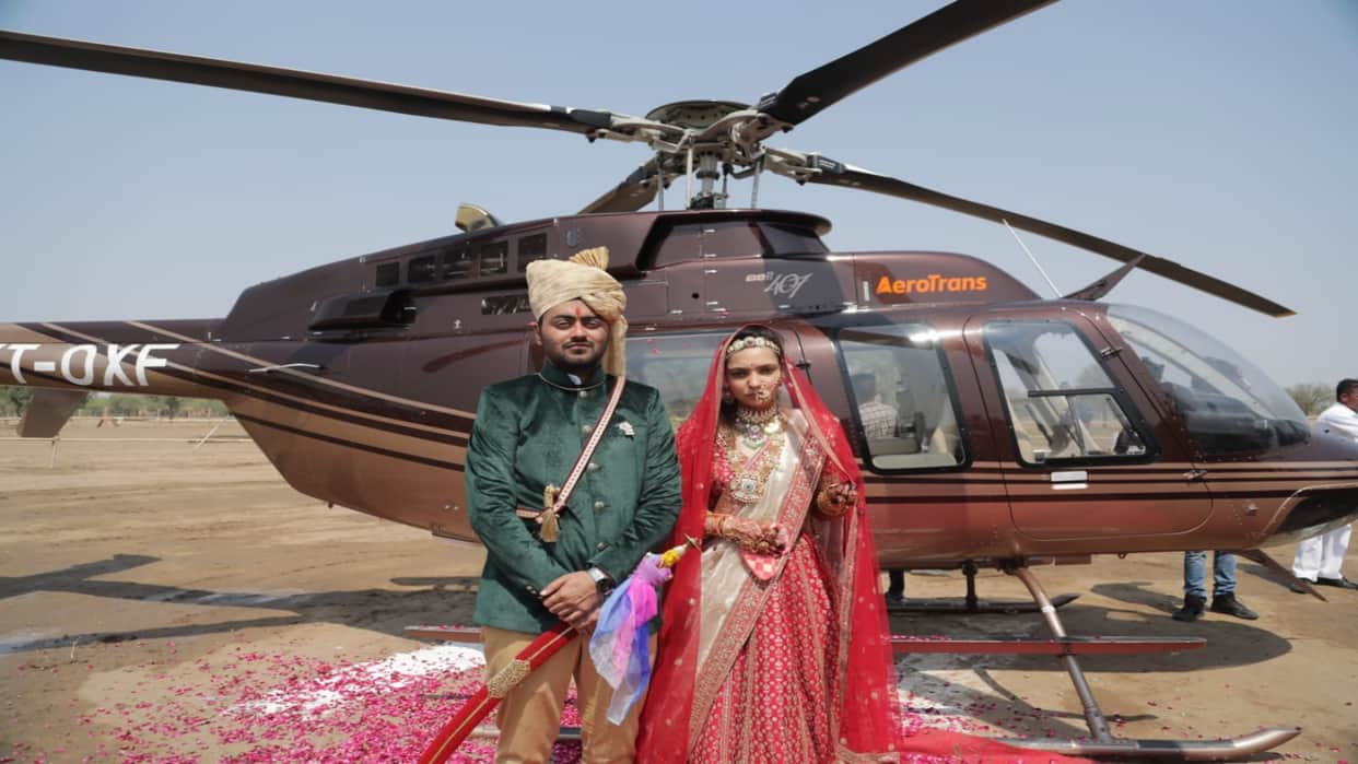 Groom bring bride on helicopter in Jodhpur wedding became talk of village