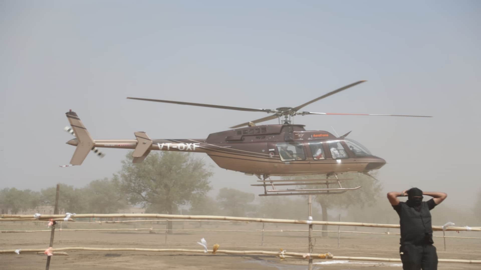 Groom bring bride on helicopter in Jodhpur wedding became talk of village