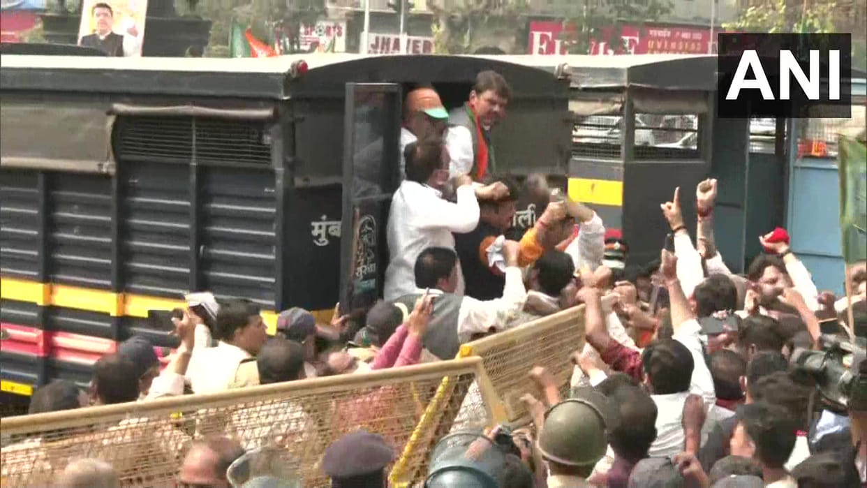 Mumbai police detain BJP leader Devendra Fadnavis and other leaders of the party For protest march demanding the resignation of Nawab Malik 