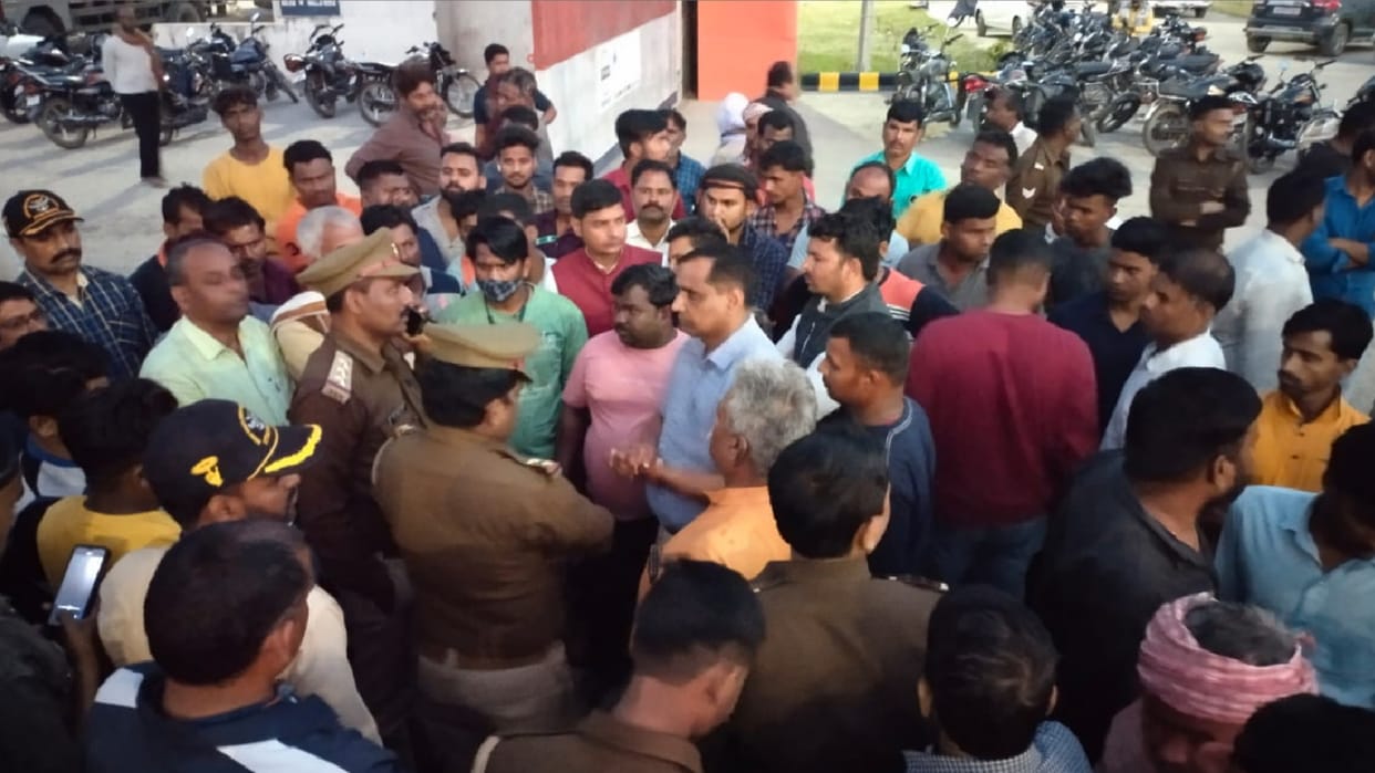 Indian Oil guard dies after guard room gate collapses in Gida Gorakhpur
