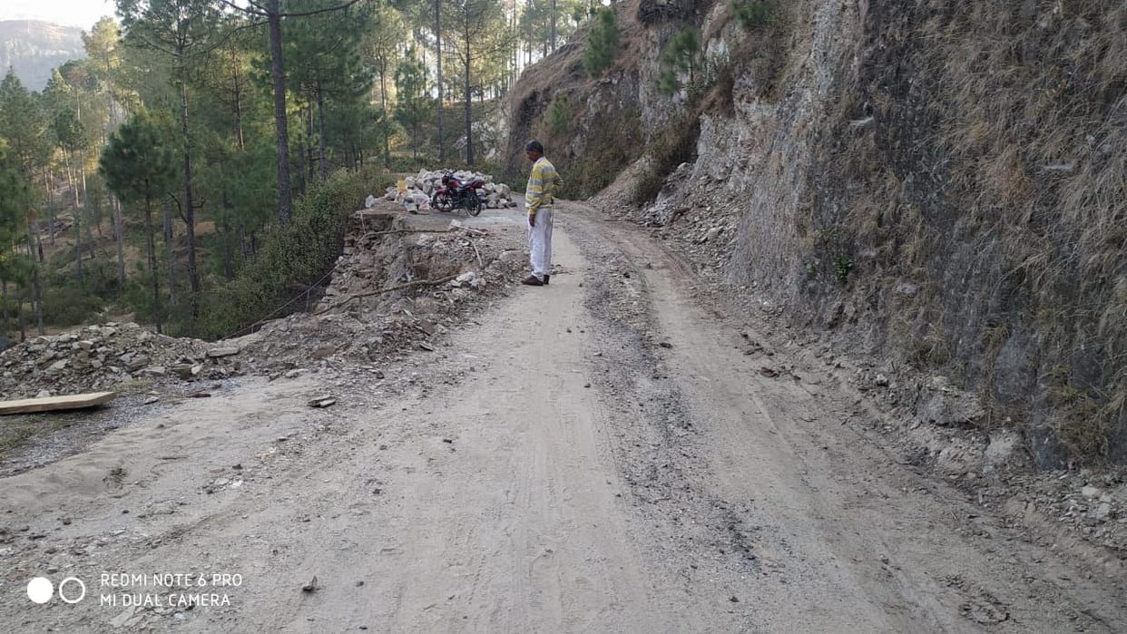 The Kimtoli-Digalichaud motorway connecting Nepal border is in bad shape
