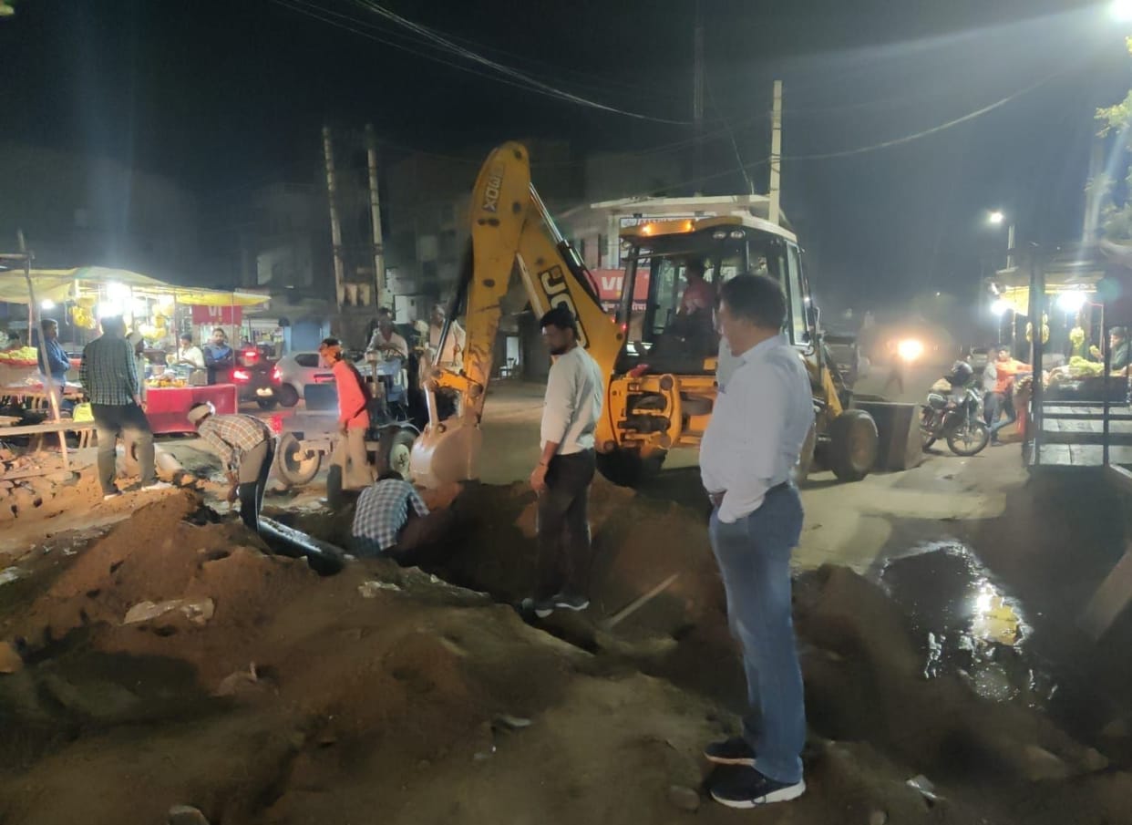 The department took care of the sinking sewer line in the length of 2.50 km after a month.