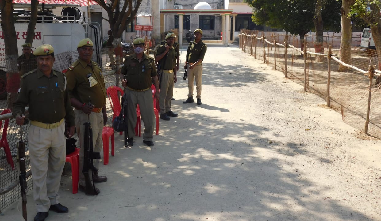 Maharajaganj Election Result nine barrier installed for safety