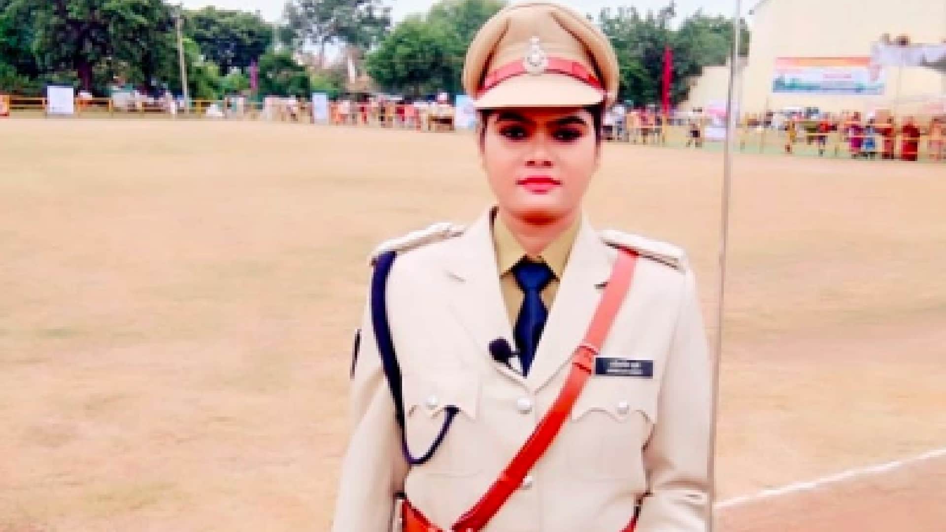 Bhopal DSP beaten up by husband: When the DSP stopped forcibly entering the house, the husband hit the wall with his head