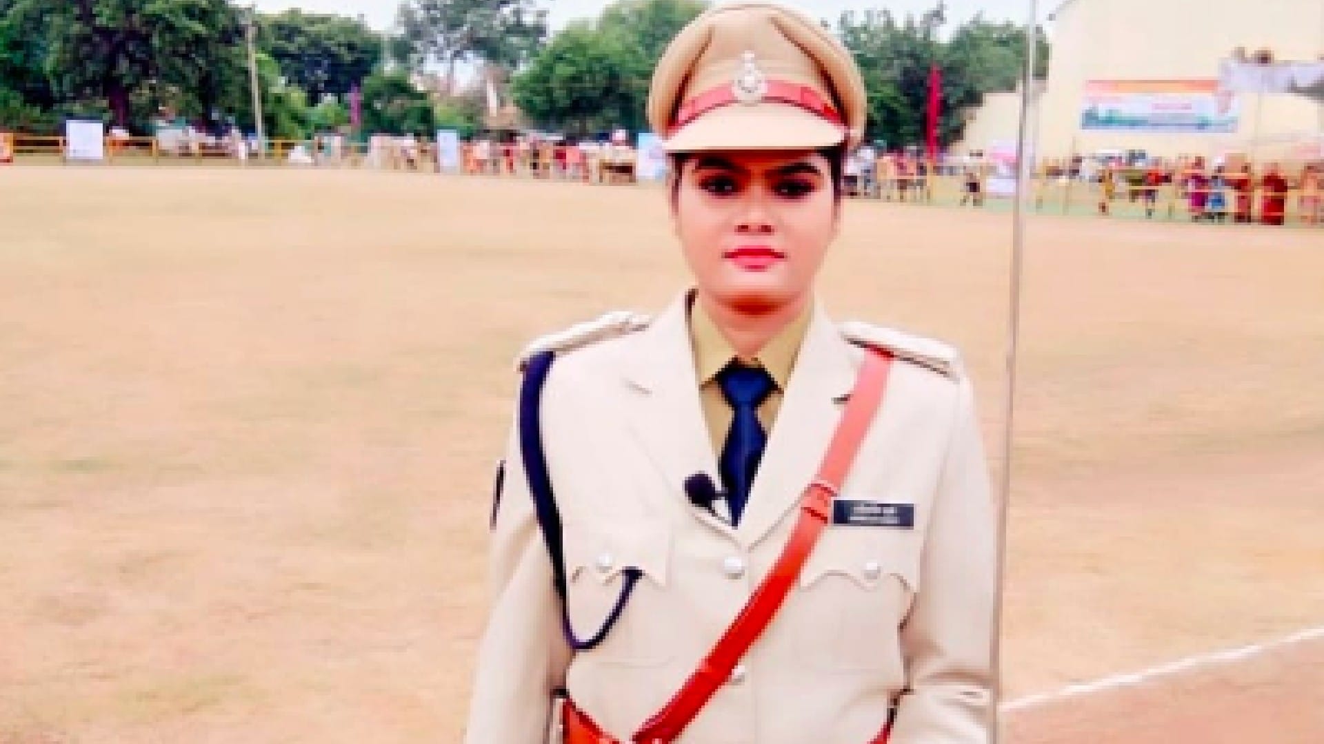 Bhopal DSP beaten up by husband: When the DSP stopped forcibly entering the house, the husband hit the wall with his head