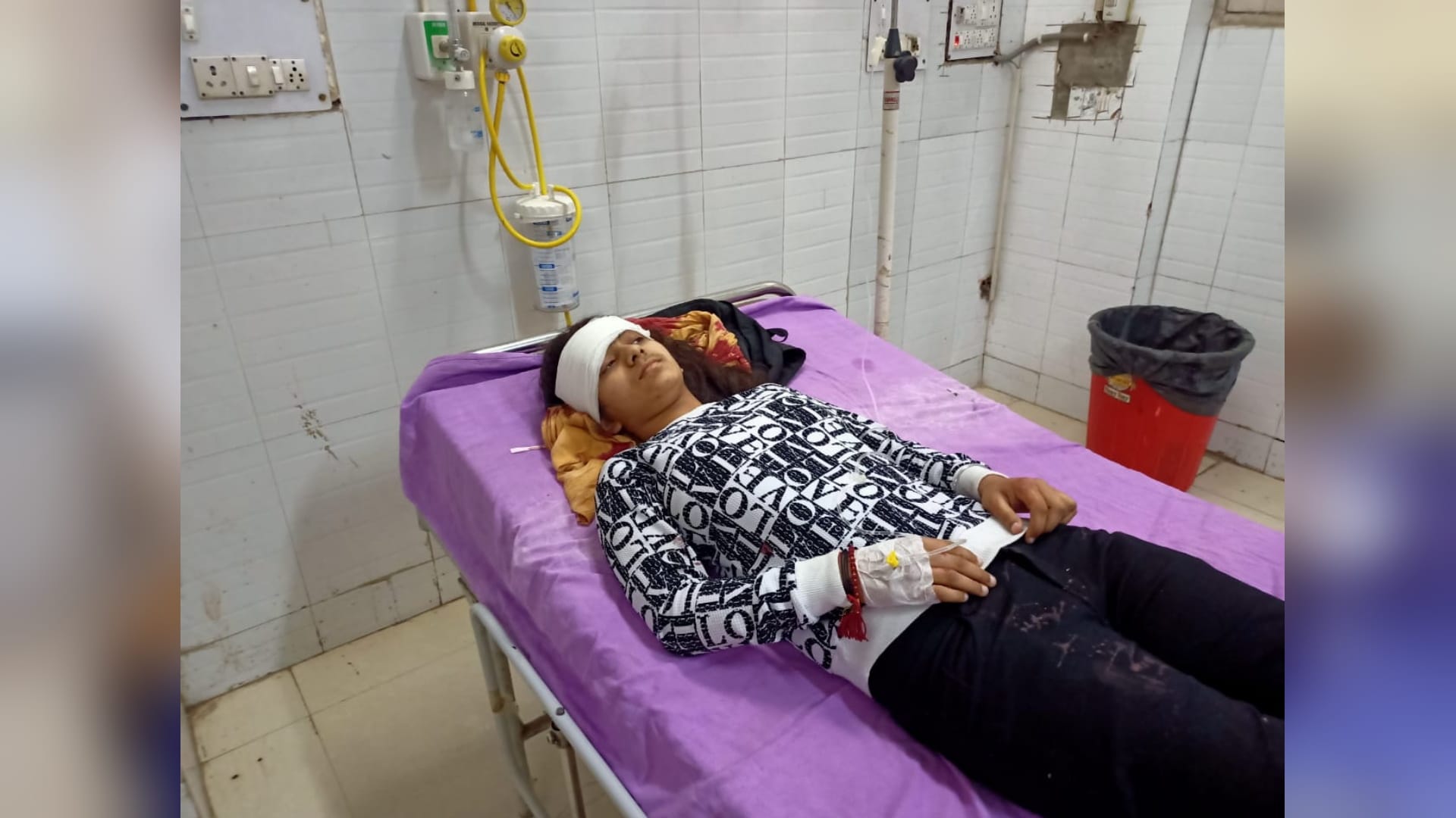 Faridabad canter hits auto one woman died three other seriously injured
