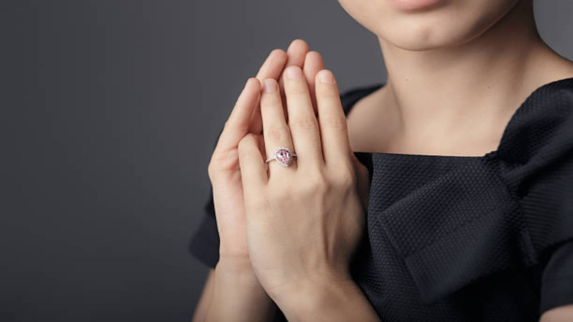 Palmistry ring finger shape shows how much money in your life anamika ungli