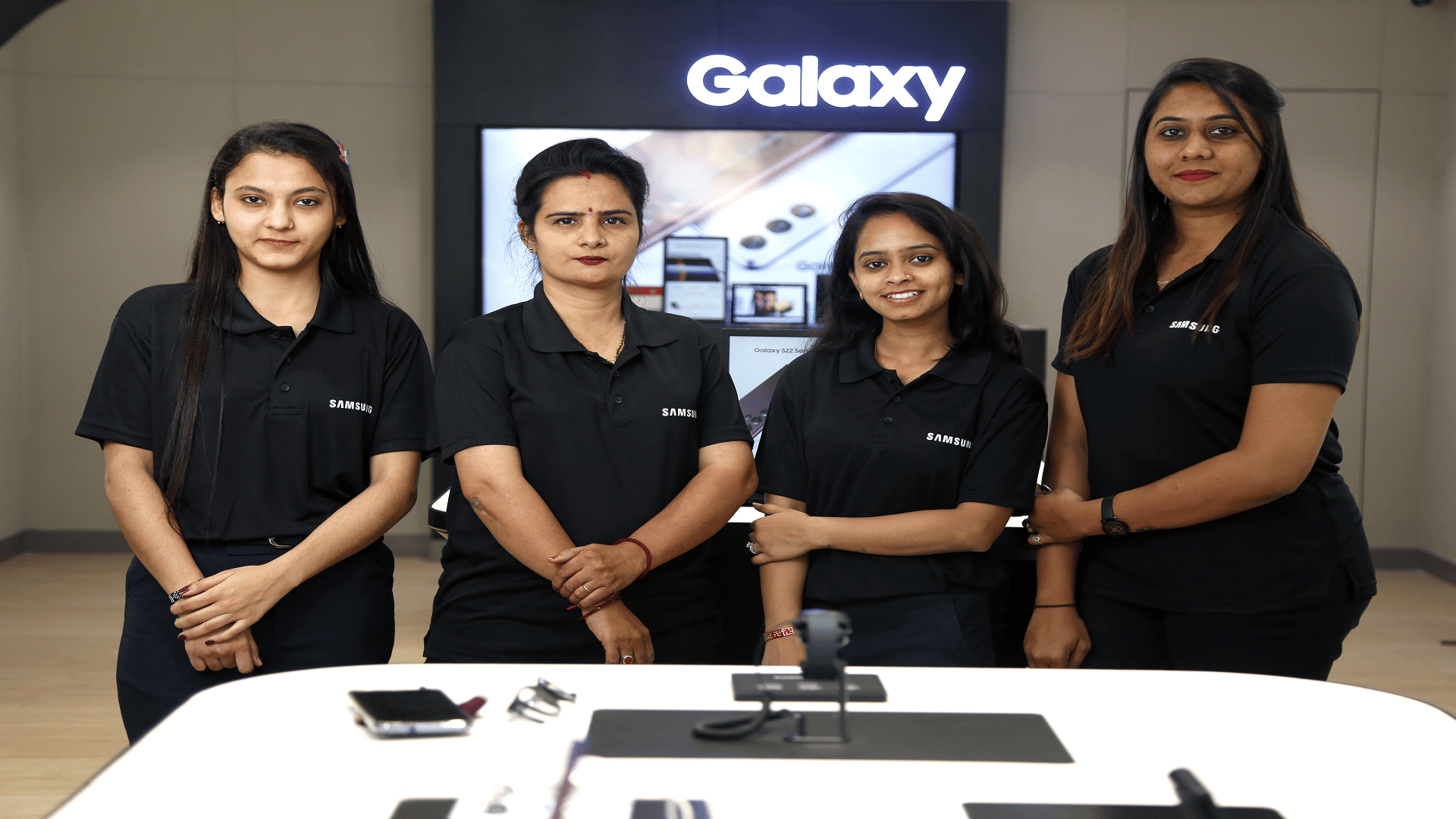 Samsung India Opens First All Women Powered Mobile Store in India