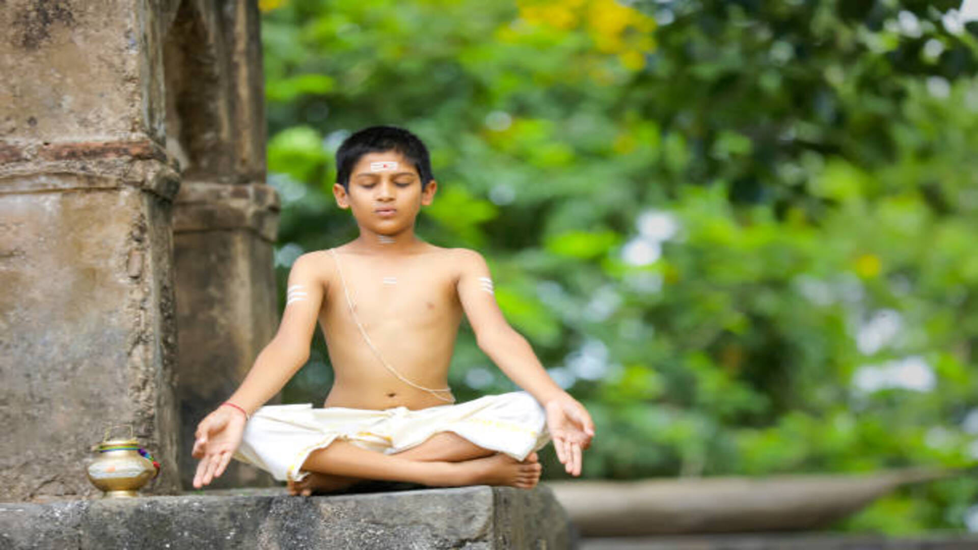 Shukra Dosh Upay know the remedies to remove the inauspicious effect of Weak Shukra