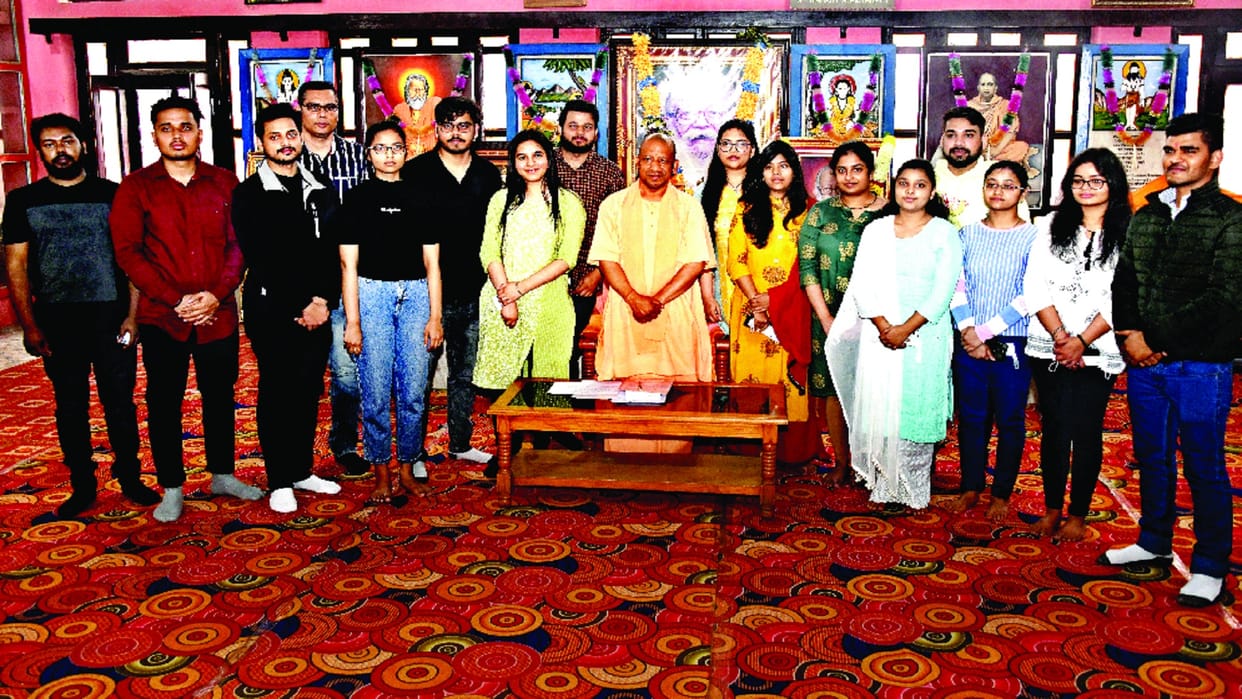 CM Yogi said - Government will take care of the future of medical students who have returned from Ukraine