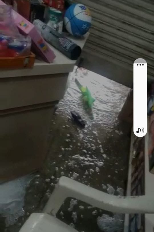 Water entered the shops due to the breakdown of sewer pipeline