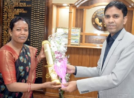Aarti Rana reached Kheri with Nari Shakti Award