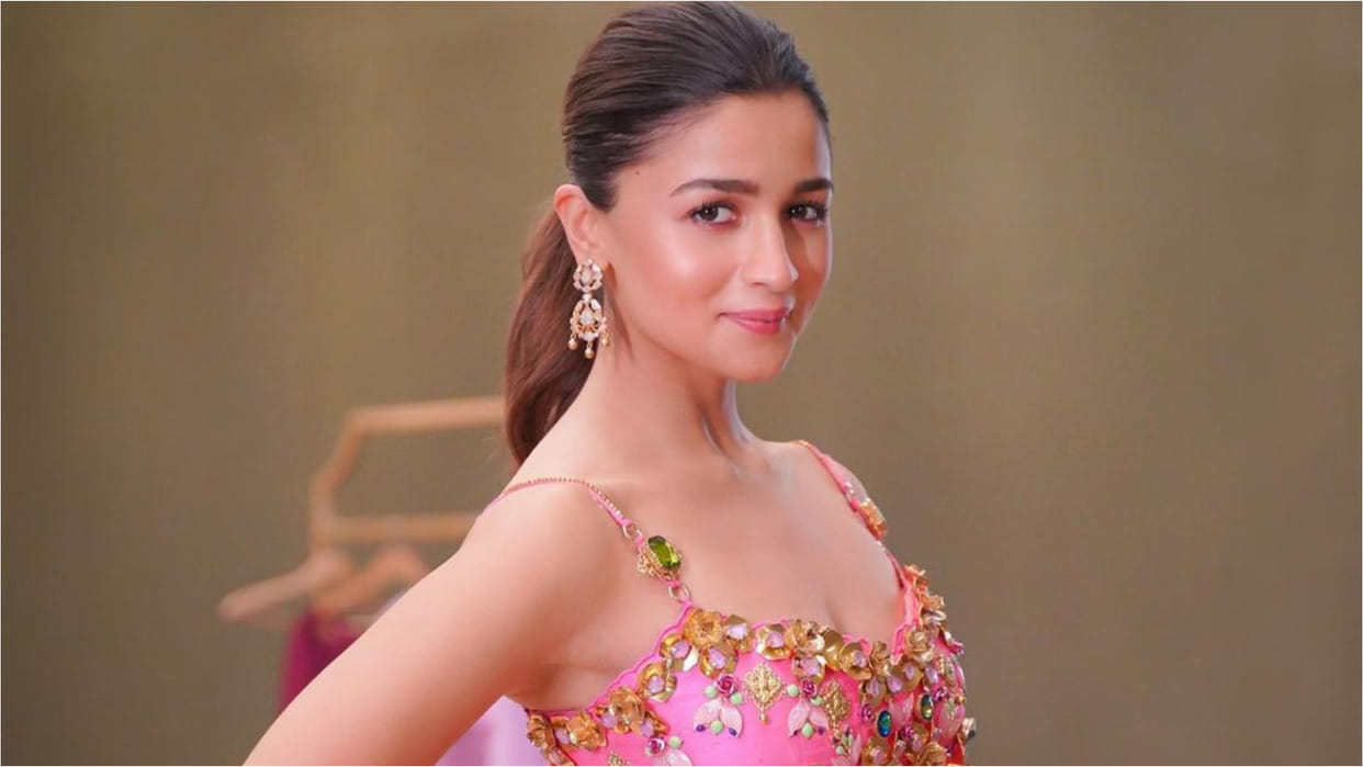 alia bhatt floral print short dress gorgeous look for party