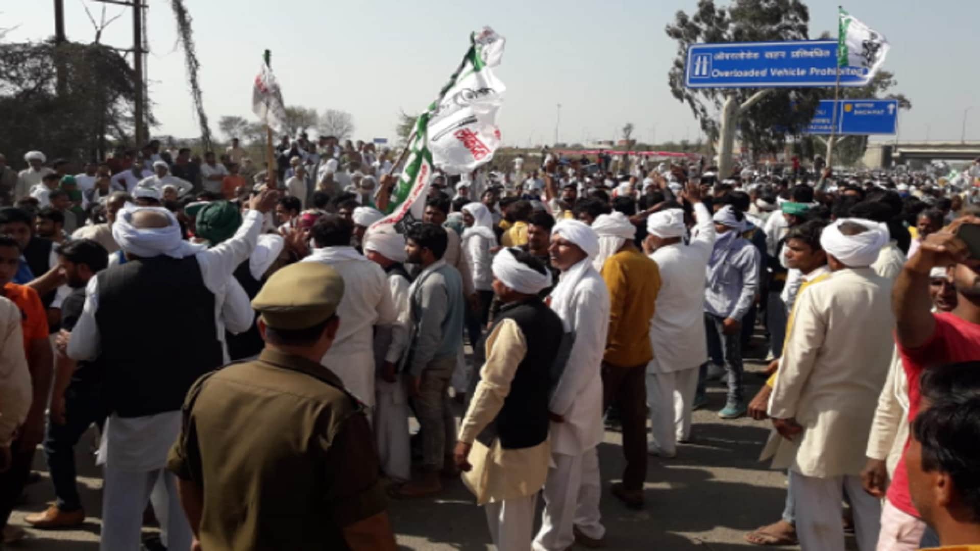 UP Election Result 2022 many leaders and policemen have injured in conflict between RLD BJP in Baghpat