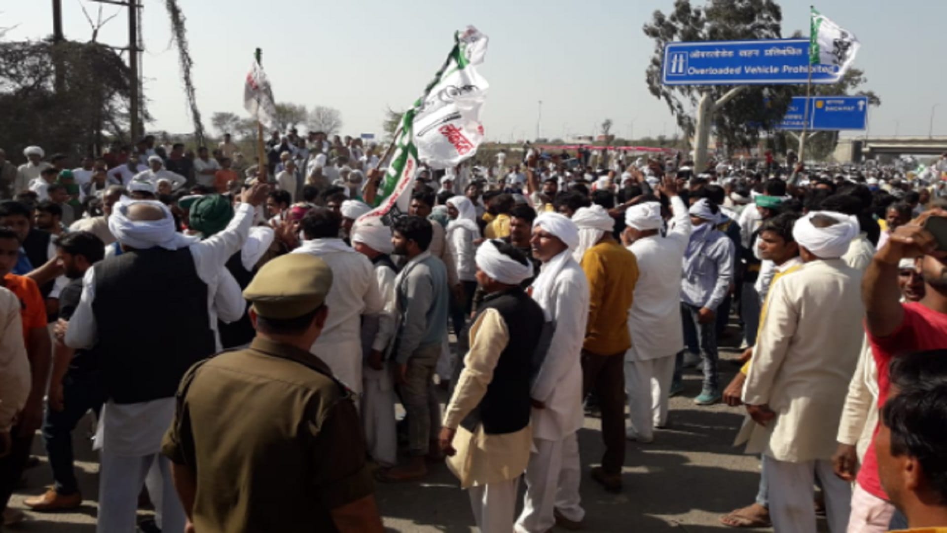 UP Election Result 2022 many leaders and policemen have injured in conflict between RLD BJP in Baghpat