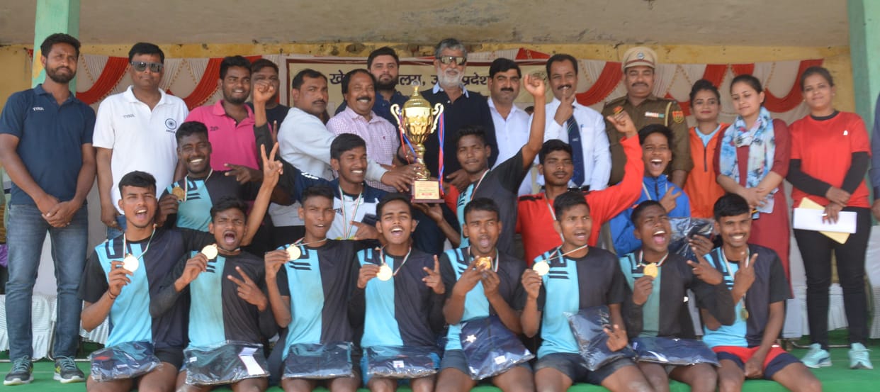 Azamgarh team won handball championship