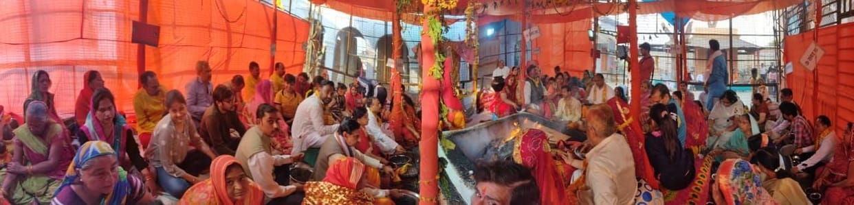 Hathras: In the midst of chanting, sacrifices were made in Balabhadra Mahayagya
