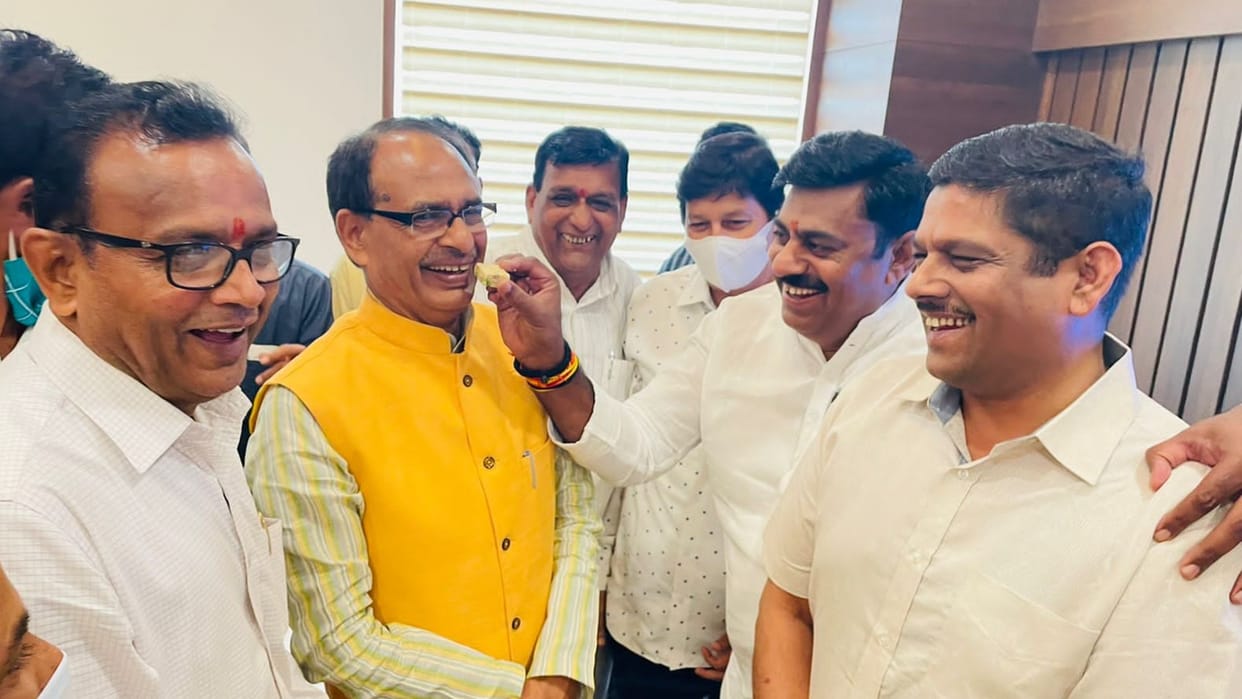 BJP happy on election trends: Celebrations from BJP office to ministers' house, workers swing