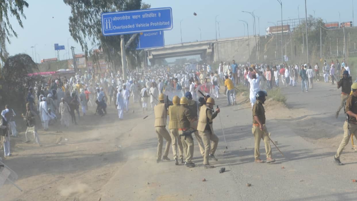 Up Chunav Result Baghpta, Baghpat Bawal : RLD Supporters rucks baraut seat, Alleging disturbances at the counting center, RLD workers pelted stones fiercely