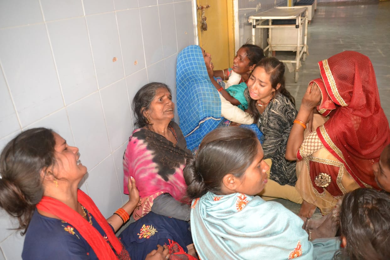 Kanpur Dehat : Youth dies after being hit by high tension line in Dayanatpur village