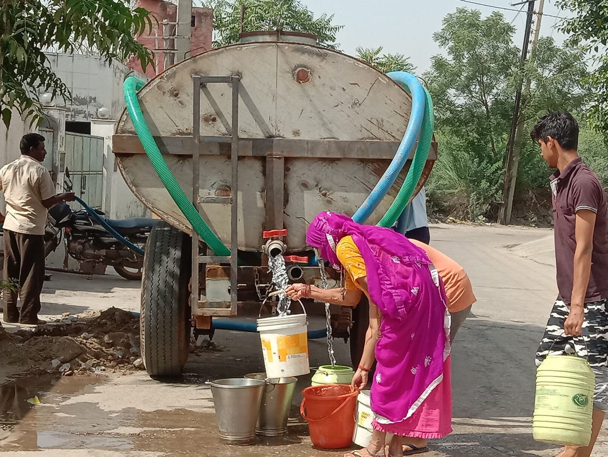 Contaminated water reaching homes, case of changing 20 km long drinking water line in cold storage