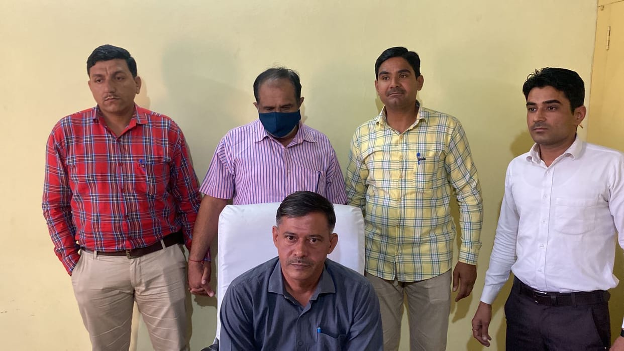 Deputy Superintendent of Public Health Department arrested for taking bribe of four thousand rupees