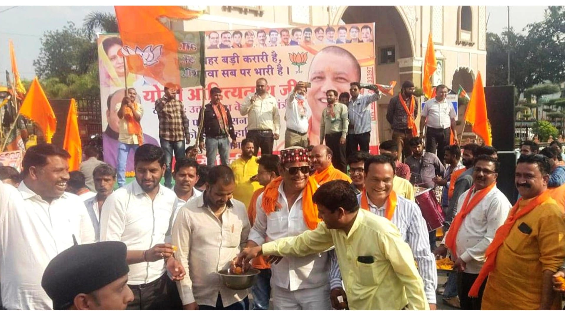 Madhya Pradesh: Celebration of BJP's victory in Malwa, BJP sitting on bulldozer in Indore, fireworks in Ujjain-Dewas