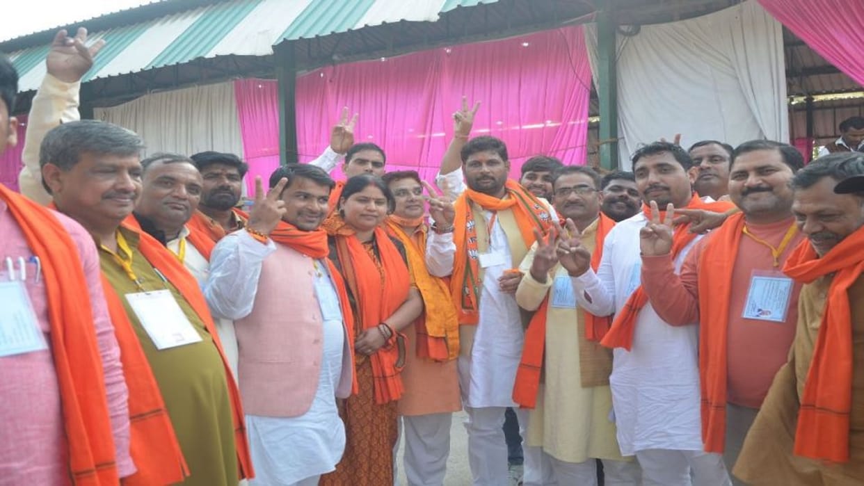 BJP won mant seat first time Rajesh chaudhary defeating 8 time mla Shyam Sundar Sharma in mathura  