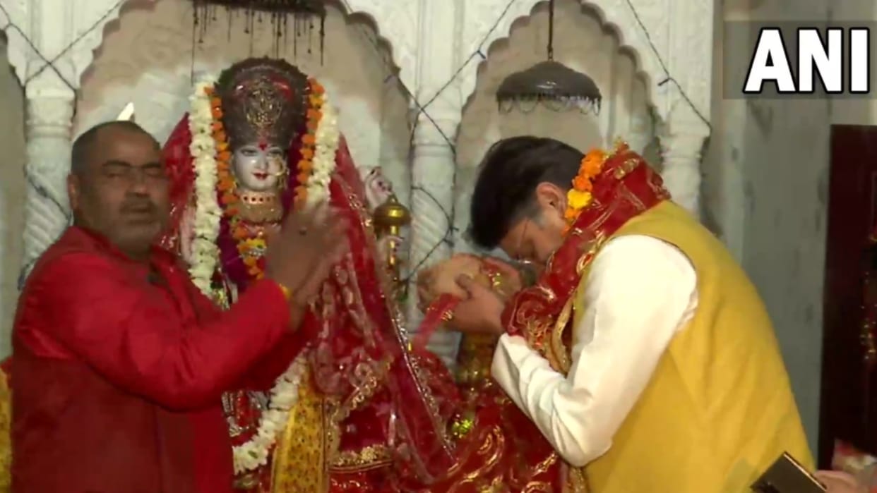BJP leader Rajeshwar Singh offers prayers at Chandrika Devi Temple ahead of counting of votes.