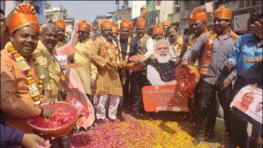UP Election Result 2022 update varanasi vidhan sabha chunav parinam  BJP clean sweeps in Pm Narendra modi constituency see photos