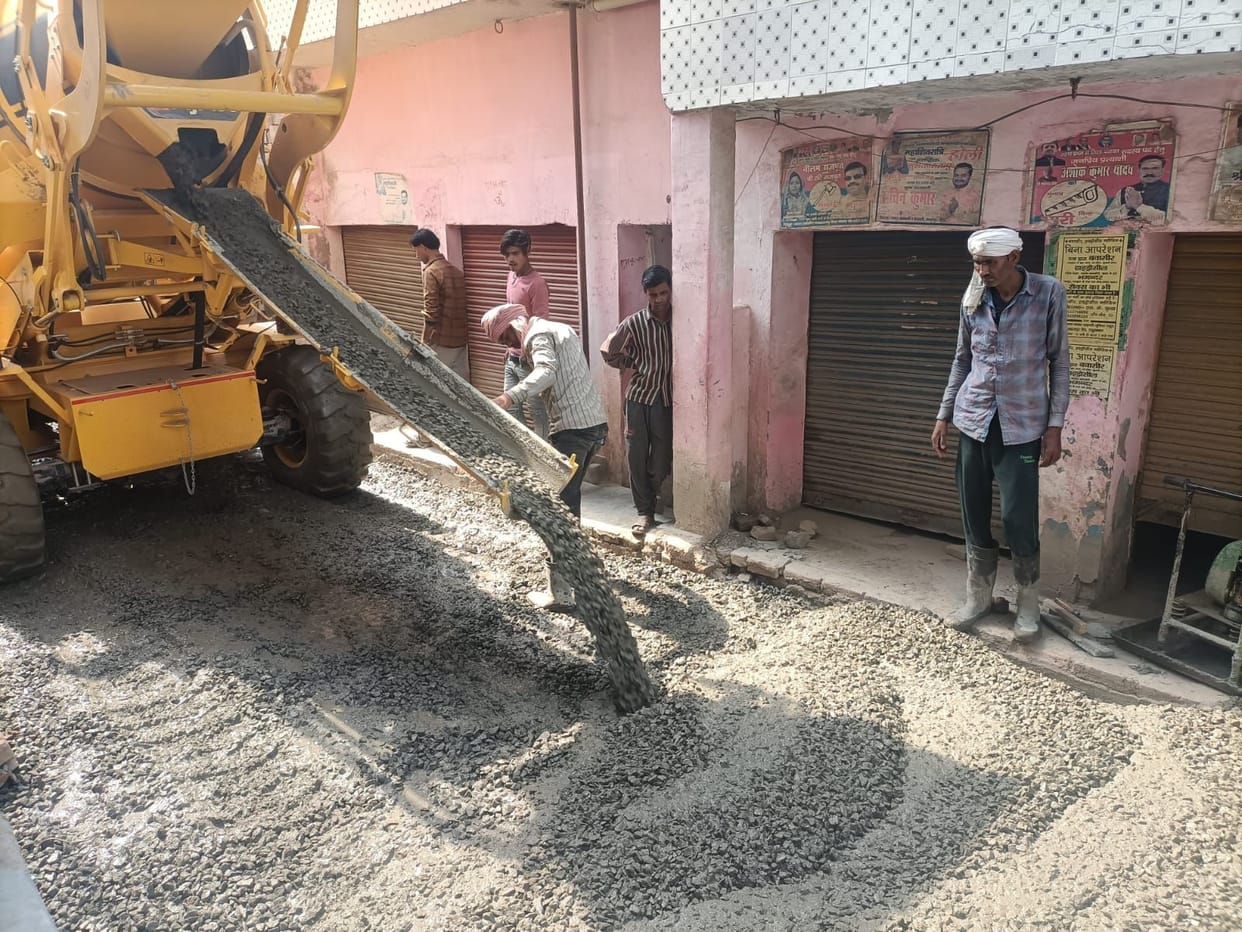 Yakubpur-Sahayal road started to be built at a cost of 50 lakhs