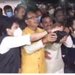 शिवराज के लड़खड़ाते ड्रोन को सिंधिया ने संभाला।