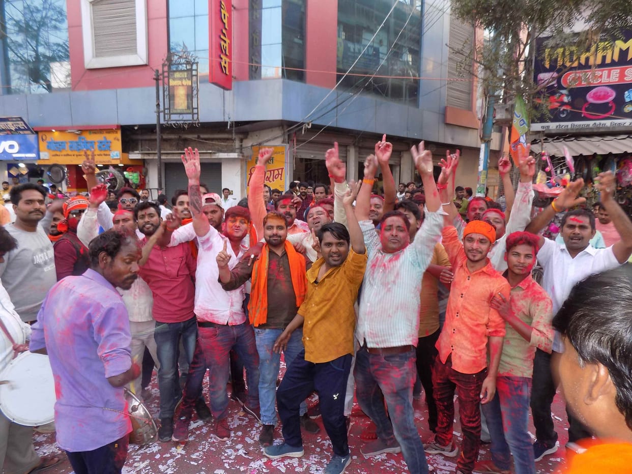 All colors fade in front of saffron