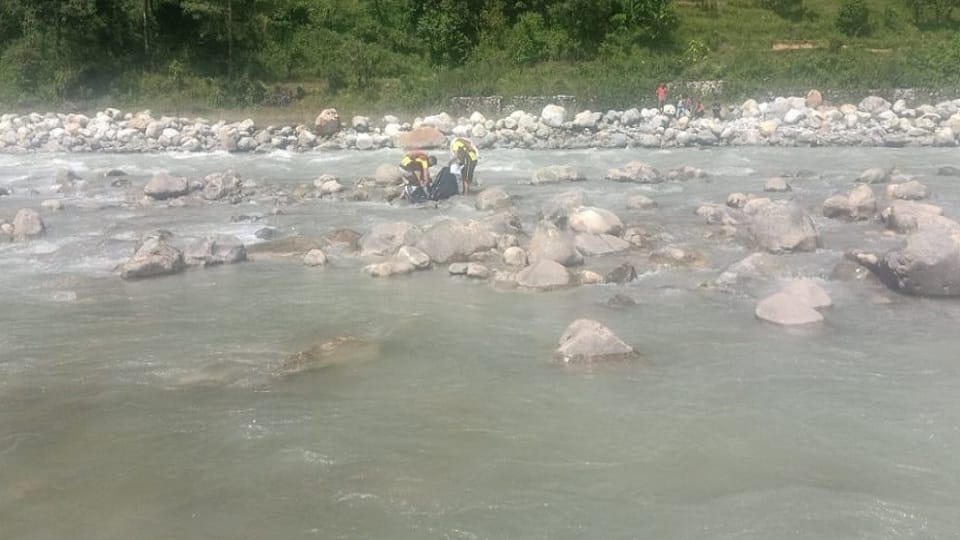 two laborers died while bathing in madhu ganga rudraprayag