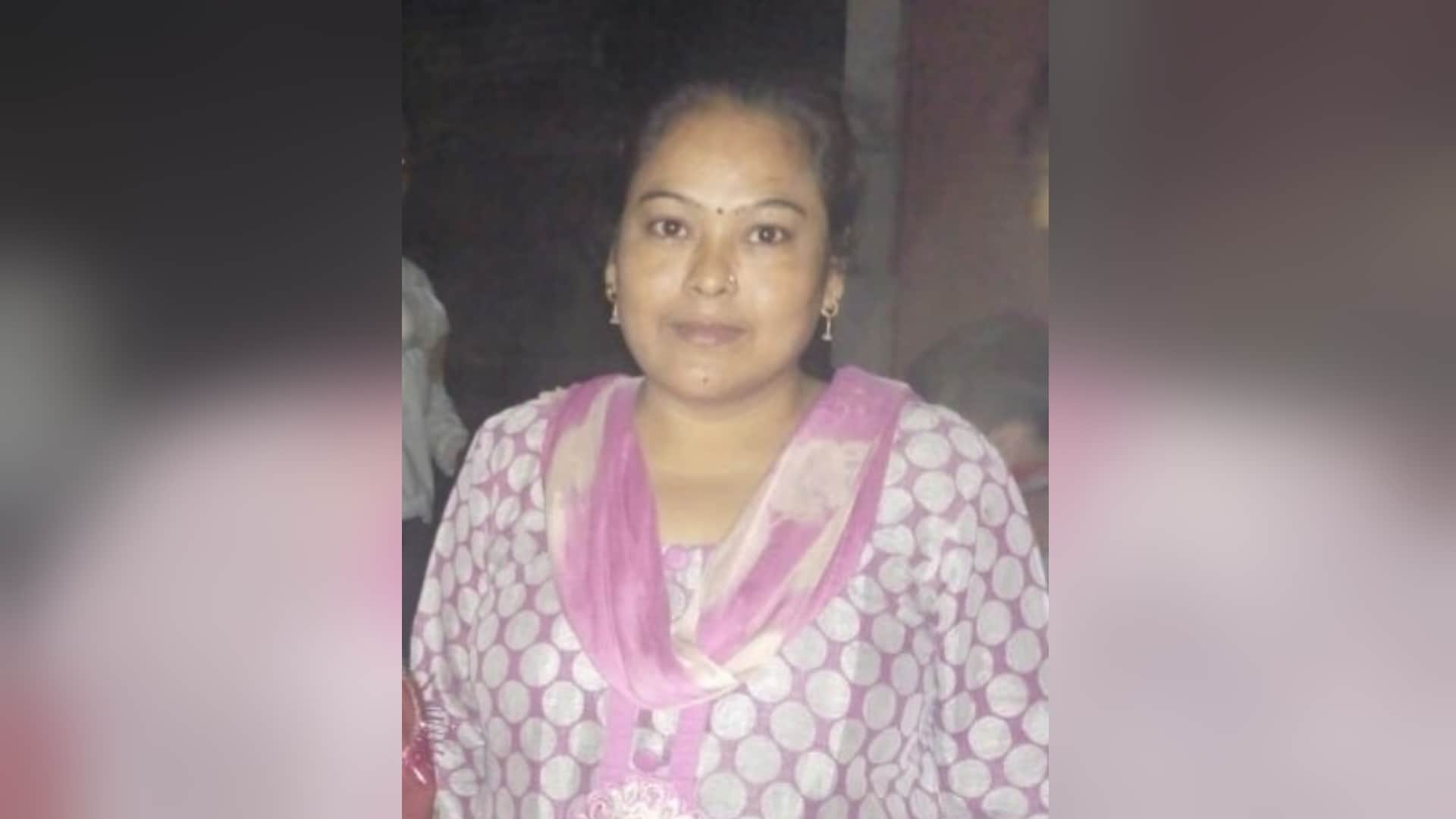 Agra Bah Double Murder Case Shoe Businessman Wife And Daughter Murder And Robbed in Agra See Photos