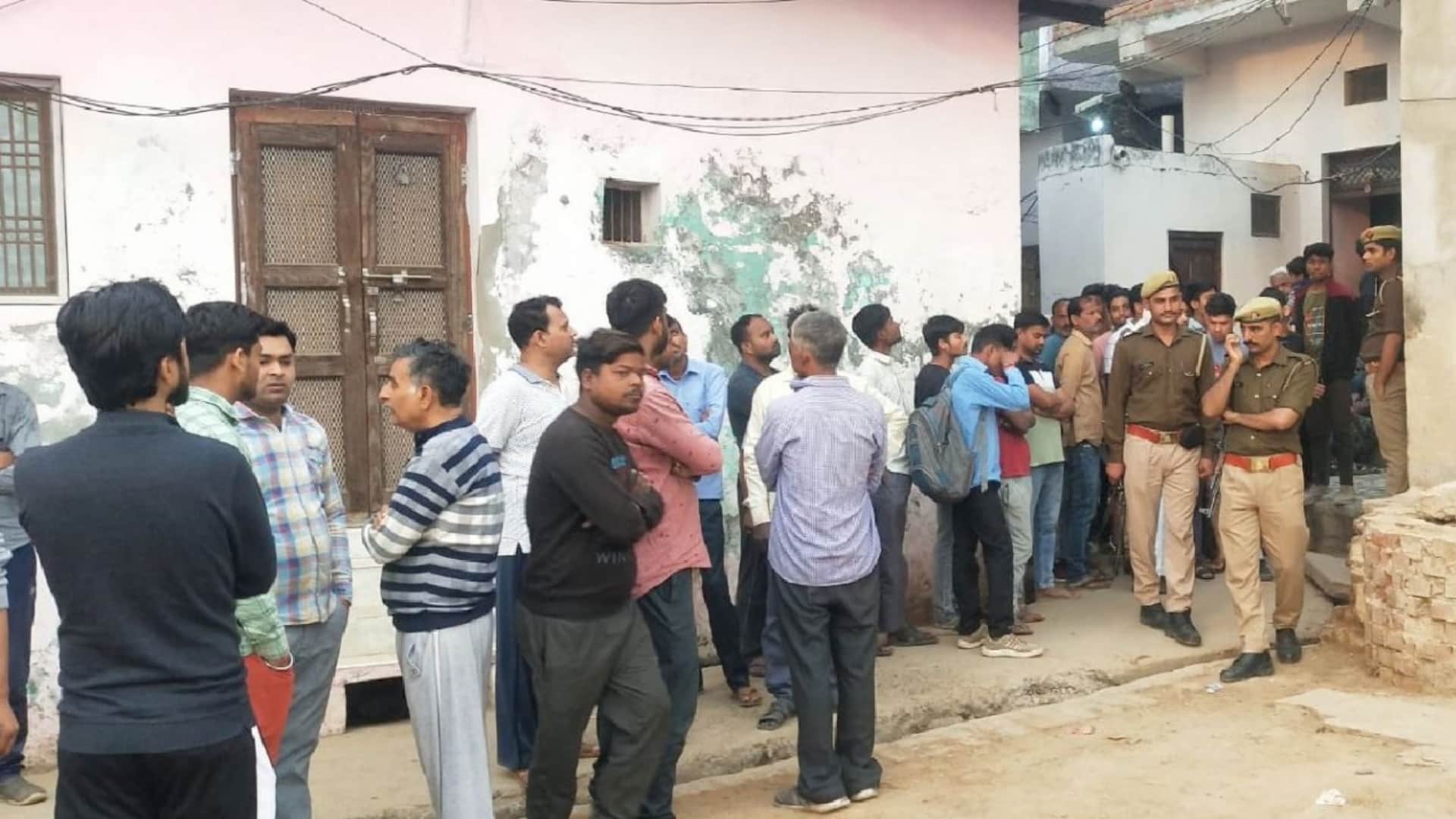 Agra Bah Double Murder Case Shoe Businessman Wife And Daughter Murder And Robbed in Agra See Photos