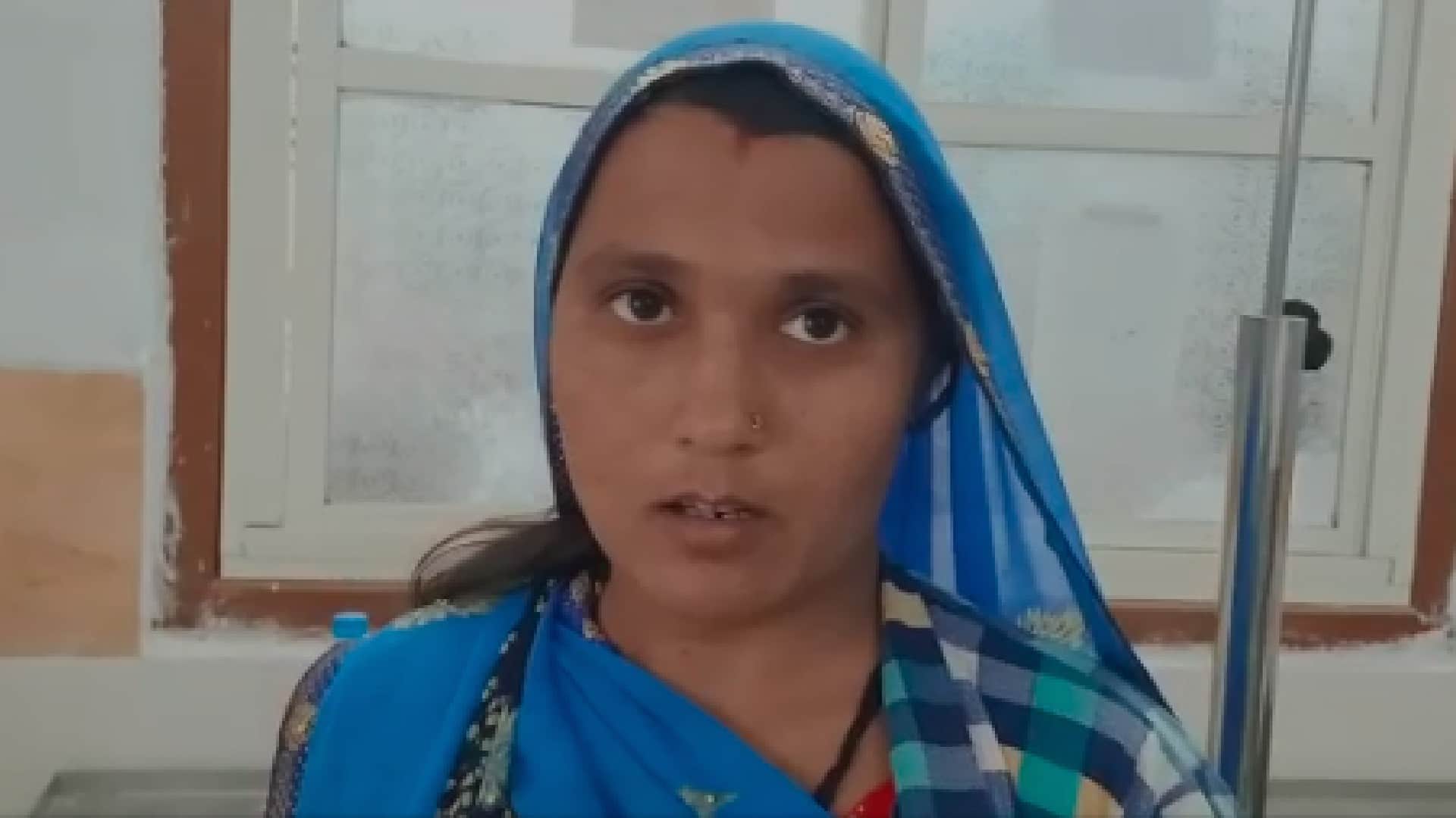 Dogs attack again in Dhar: Dogs pounced on a four-year-old child in village Padlya to eat, teeth buried in his mouth and chest