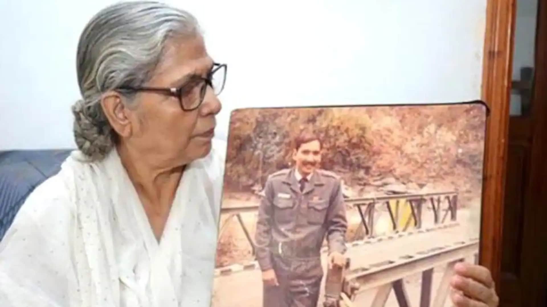 Jammu Kashmir court restrains from showing scenes of Squadron leader Ravi Khanna in film The Kashmir Files