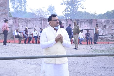 BJP workers took out victory procession on bulldozers