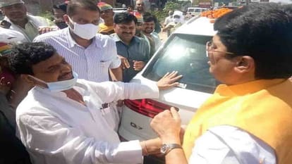 up election 2022 raja bhaiya’s party jansatta dal loktrantrik bags 2 seats in up election, raja bhaiya re-elected from Kunda in pratapgarh district defeated samajwadi party candidate gulshan yadav