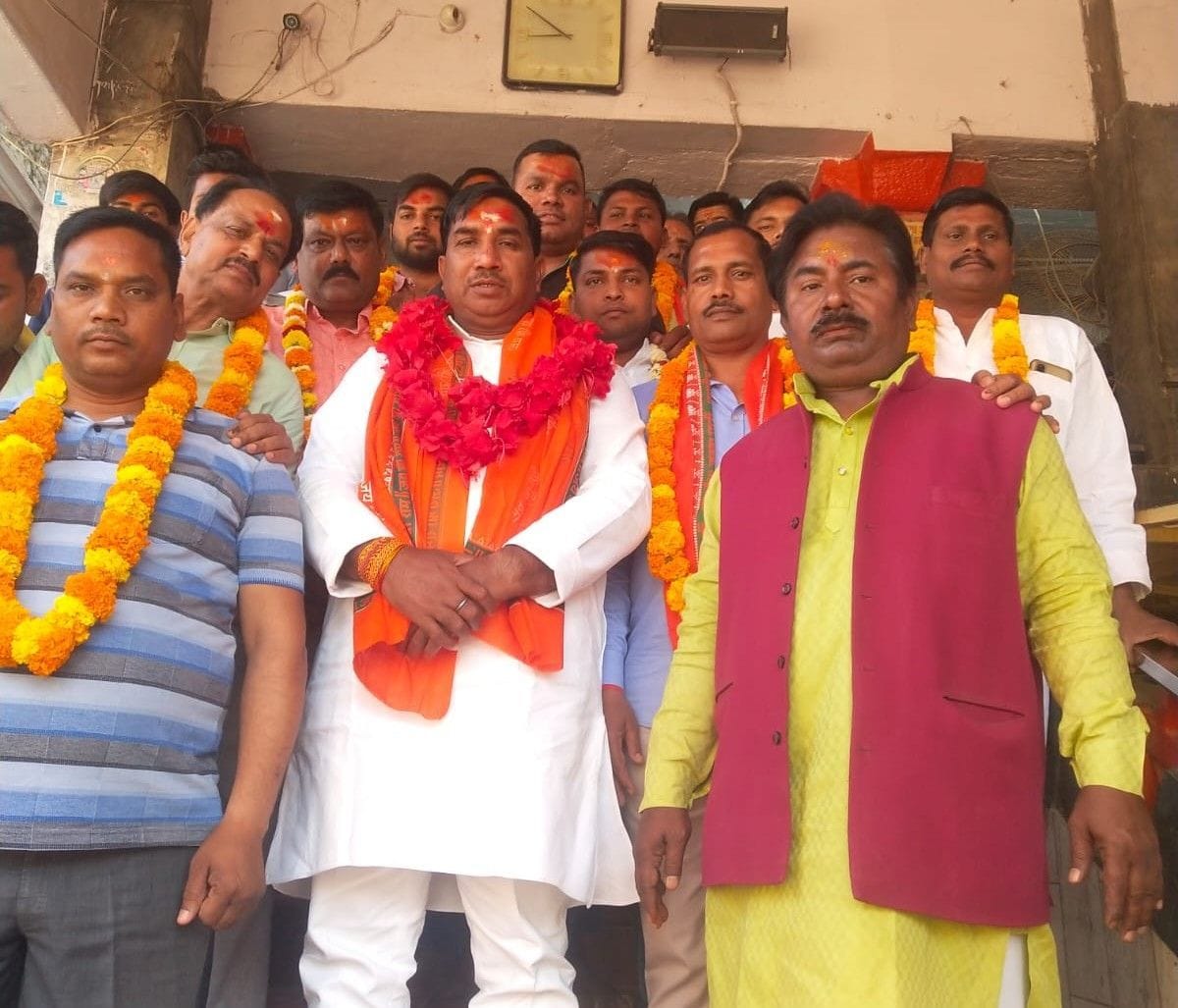 In the morning among well wishers, welcome continued till evening