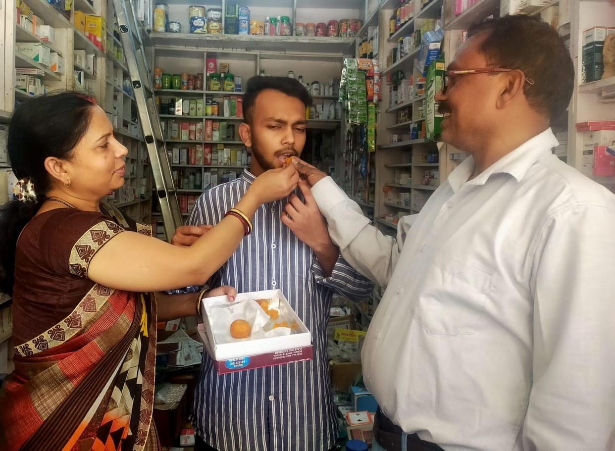 Akshat reached home, family members swing happily