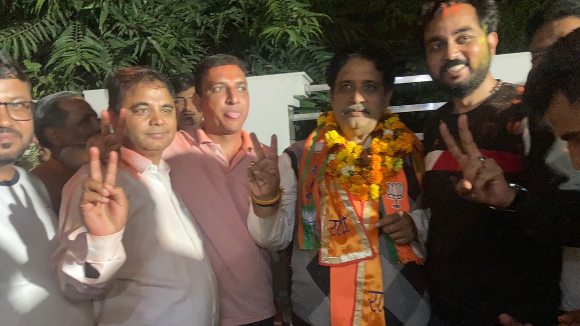 UP Election Result 2022 know the candidates who win with large margins and smallest margins