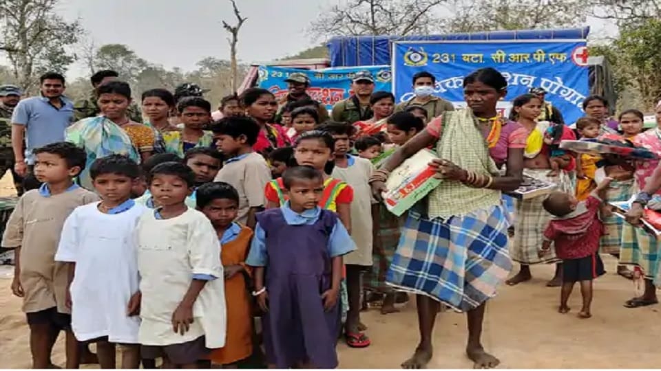 Civic Action Program: fear of Naxalites  away, now villagers are reaching for getting help from CRPF