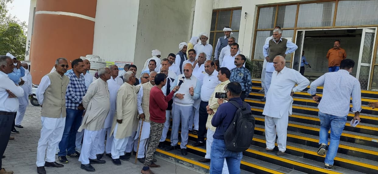 Fury due to reduction of duty by four rupees per quintal