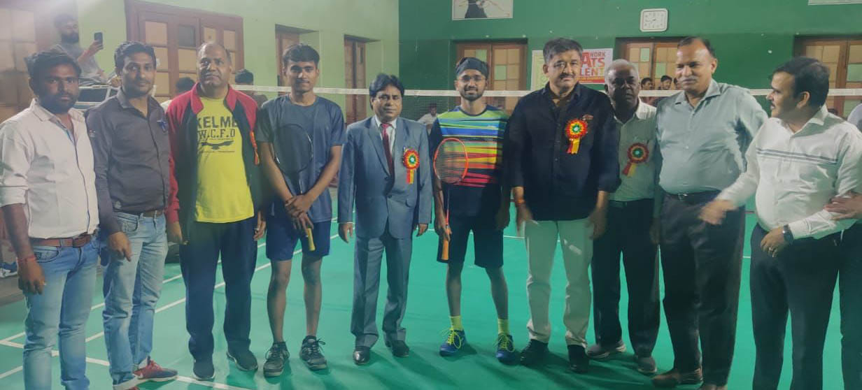 Bundelkhand Open Badminton started with singles matches